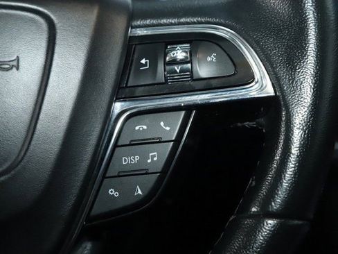 Used 2021 Lincoln Nautilus AWD image 23