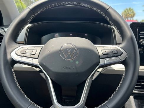 Certified 2025 Volkswagen Taos S FWD image 22