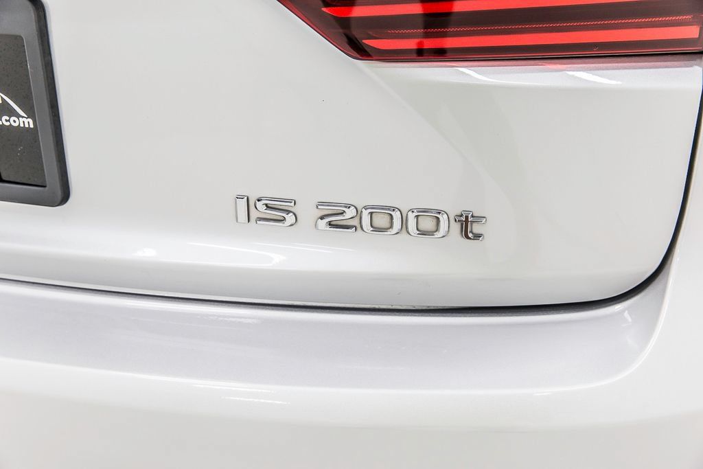 Used 2016 Lexus IS 200t RWD image 10