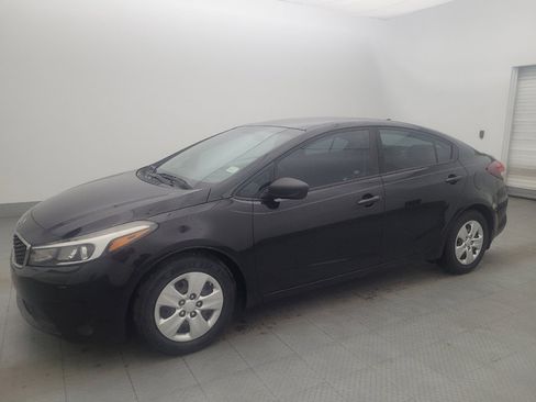 Used 2018 Kia Forte LX FWD image 2