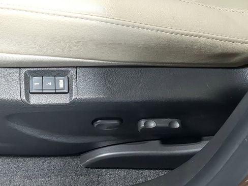 Used 2017 Buick Encore Essence FWD image 21