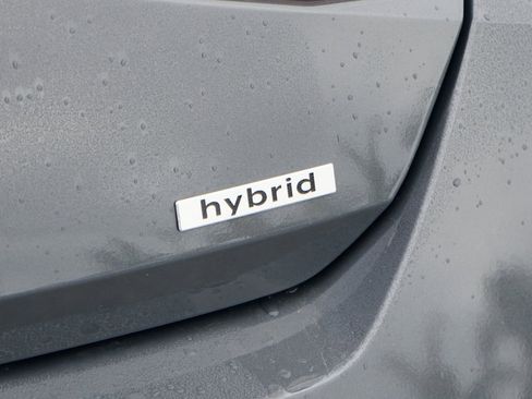 Used 2025 Hyundai Elantra Limited image 40