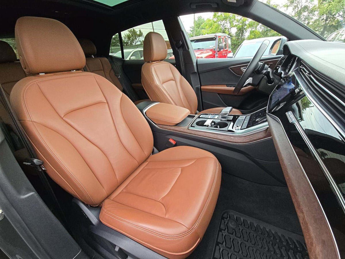 Used 2025 Audi Q8 Premium w/ Black Optic Package AWD/4WD image 6
