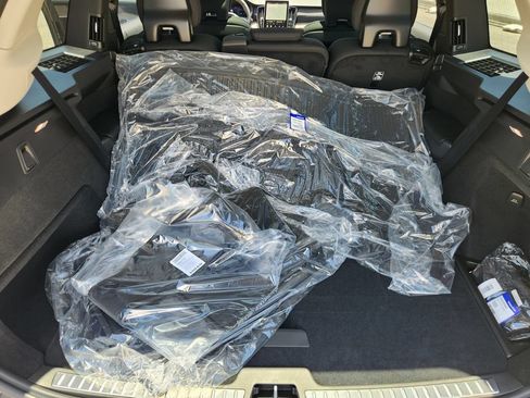 New 2026 Volvo XC90 B6 Plus w/ Protection Package Premier AWD/4WD image 15