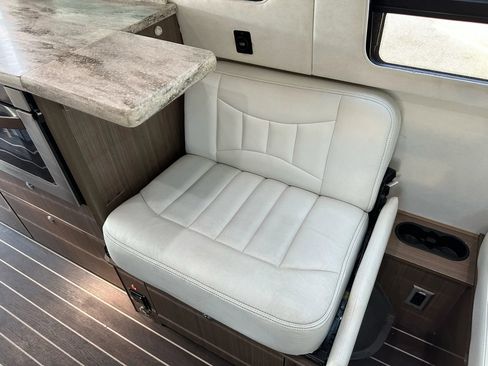 Used 2016 Mercedes-Benz Sprinter 3500 image 54