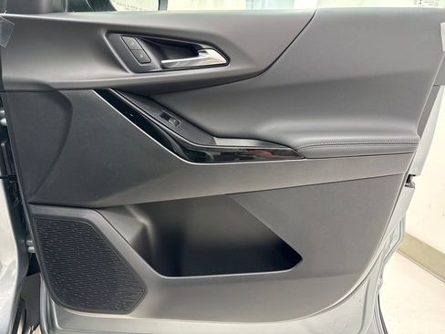 New 2026 Chevrolet Equinox LT w/ Convenience Package II image 8