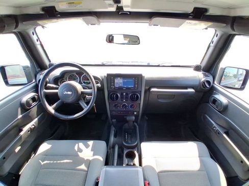 Used 2008 Jeep Wrangler Unlimited Rubicon w/ PWR Convenience Group AWD/4WD image 11