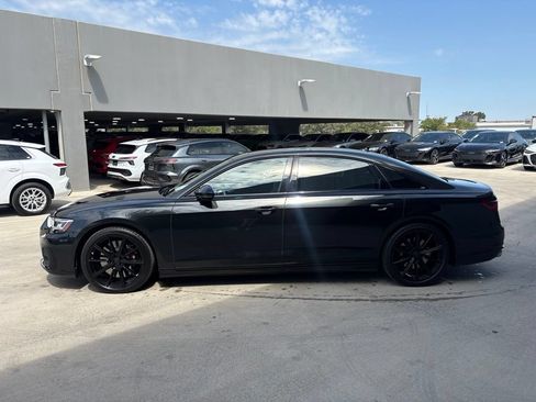 Used 2023 Audi S8 AWD/4WD image 9
