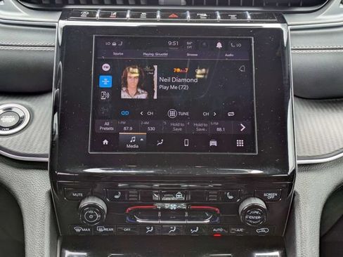 Used 2023 Jeep Grand Cherokee L Laredo AWD/4WD image 19