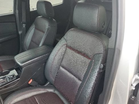 Used 2022 Chevrolet Blazer RS w/ Enhanced Convenience Package AWD/4WD image 38