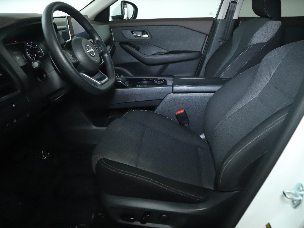 Used 2023 Nissan Rogue SV AWD/4WD image 19