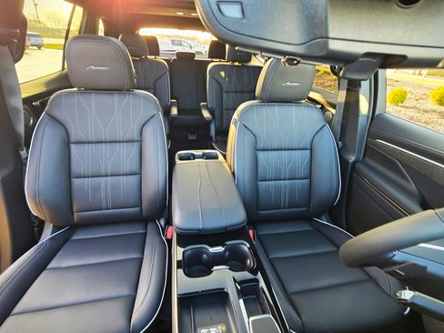 New 2026 Buick Enclave Avenir w/ Super Cruise Package image 16