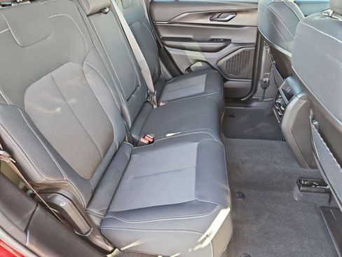 Used 2025 Jeep Grand Cherokee Laredo w/ Luxury Tech Group I image 22