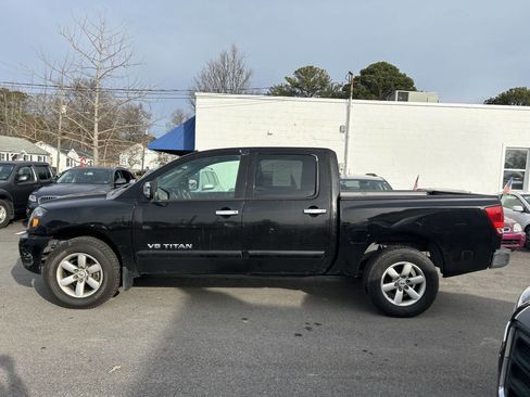 Used 2008 Nissan Titan SE image 1