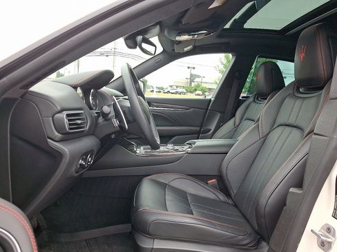 Used 2024 Maserati Levante Modena Ultima image 9