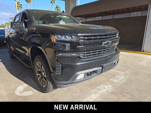 Used 2020 Chevrolet Silverado 1500 RST w/ Texas Edition image 3