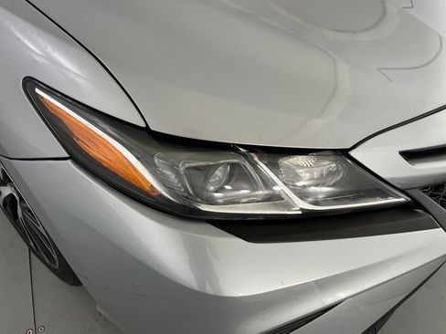 Used 2020 Toyota Camry SE FWD image 33