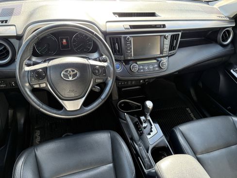 Used 2018 Toyota RAV4 Limited w/ Advanced Technology Package image 13