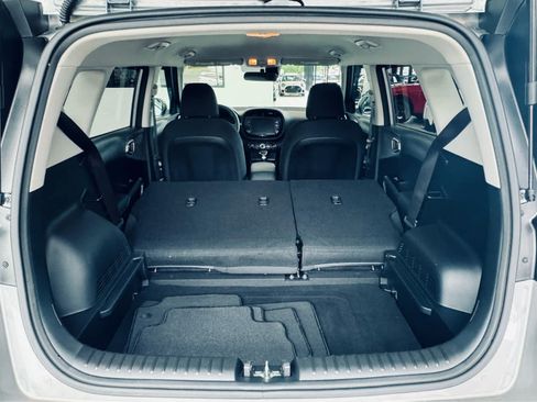 Used 2023 Kia Soul LX w/ LX Technology Package FWD image 29