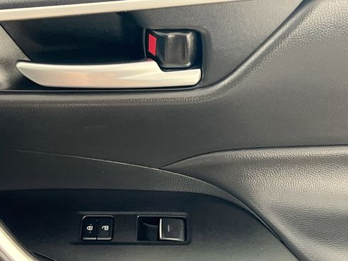 Used 2025 Toyota RAV4 XLE image 32