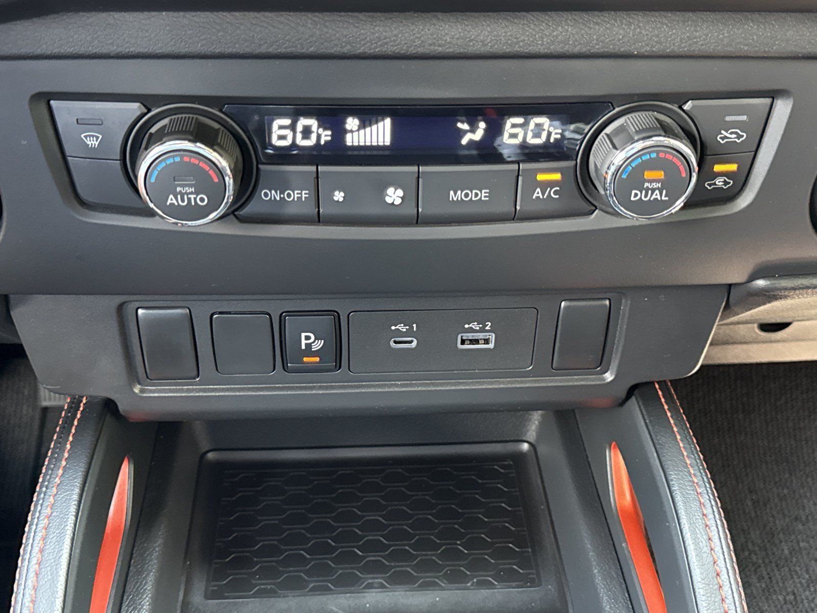 Used 2025 Nissan Frontier PRO-4X AWD/4WD image 27