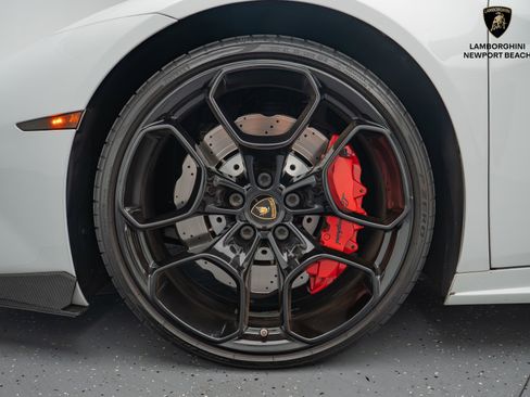 Used 2017 Lamborghini Huracan LP 580-2 image 38