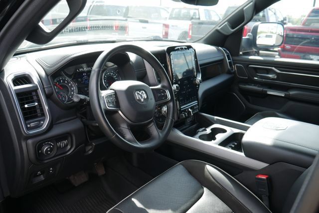 Used 2023 RAM 1500 Laramie AWD/4WD image 16