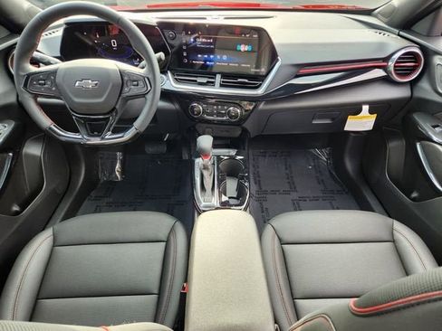 Used 2026 Chevrolet Trax RS w/ Sunroof Package image 16