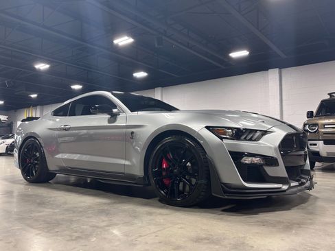 Used 2022 Ford Mustang Shelby GT500 w/ Technology Package image 12