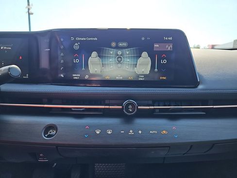 Used 2023 Nissan Ariya FWD image 28