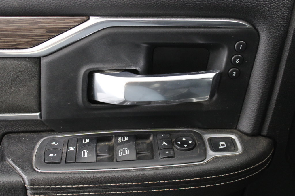 Used 2019 RAM 3500 Laramie AWD/4WD image 33