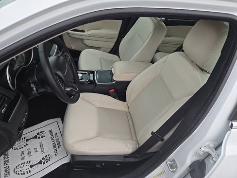 Certified 2023 Chrysler 300 Touring image 20