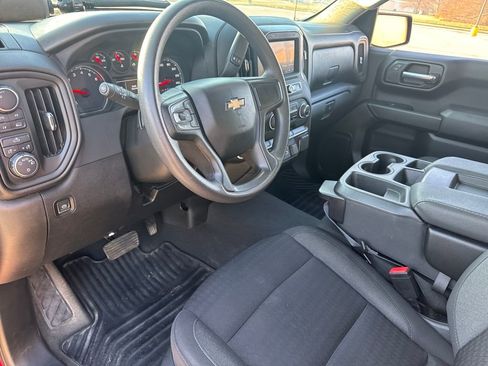 Used 2023 Chevrolet Silverado 1500 Custom image 16