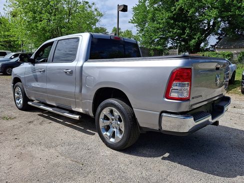 Used 2022 RAM 1500 Big Horn AWD/4WD image 3