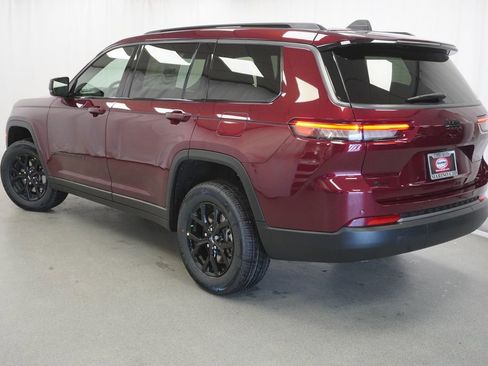 New 2026 Jeep Grand Cherokee L 4WD image 13
