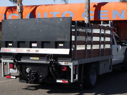 Used 2011 Ford F550 2WD Crew Cab Super Duty w/ Payload Upgrade Pkg image 9