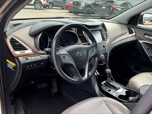 Used 2018 Hyundai Santa Fe Sport w/ 2.0T Ultimate Tech Package 05 AWD/4WD image 13