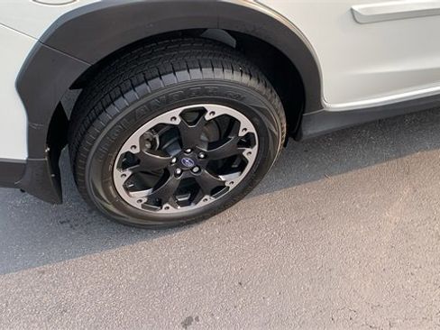 Used 2022 Subaru Crosstrek 2.0i Premium image 24