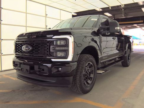Used 2025 Ford F250 XL w/ STX Appearance Package AWD/4WD image 2