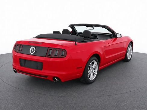 Used 2014 Ford Mustang Convertible RWD image 3