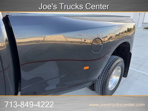 Used 2017 RAM 3500 Tradesman w/ Chrome Appearance Group image 41