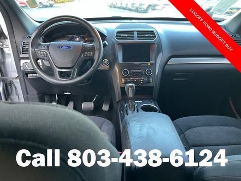 Used 2018 Ford Explorer XLT w/ Equipment Group 201A FWD image 16