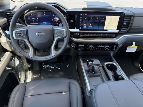 New 2026 Chevrolet Silverado 1500 LT Trail Boss w/ LT Trail Boss Premium Package AWD/4WD image 9
