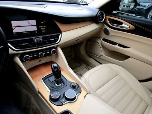 Used 2017 Alfa Romeo Giulia Ti w/ TI Lusso Light Wood Package image 23