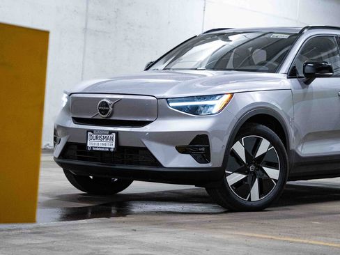 New 2026 Volvo EX40 Plus w/ Climate Package image 2