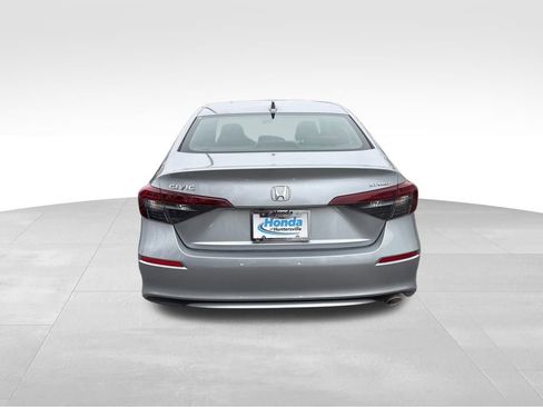 Used 2025 Honda Civic Sport image 6