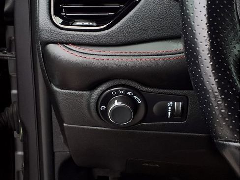Used 2024 Dodge Durango GT AWD/4WD image 14