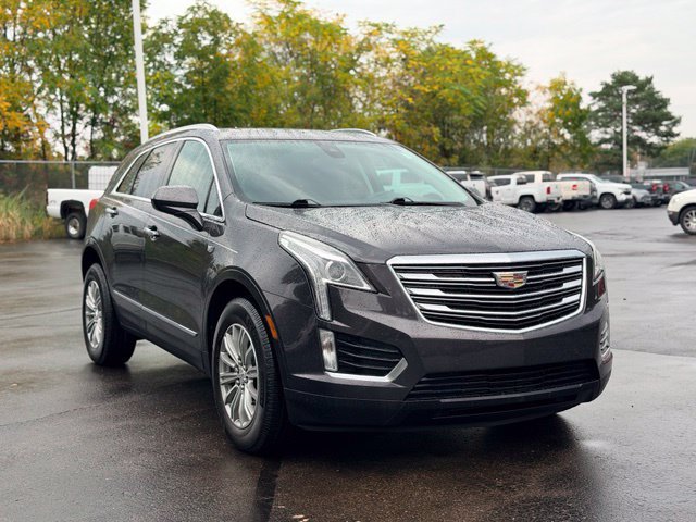 Used 2017 Cadillac XT5 Luxury w/ Driver Awareness Package AWD/4WD image 3