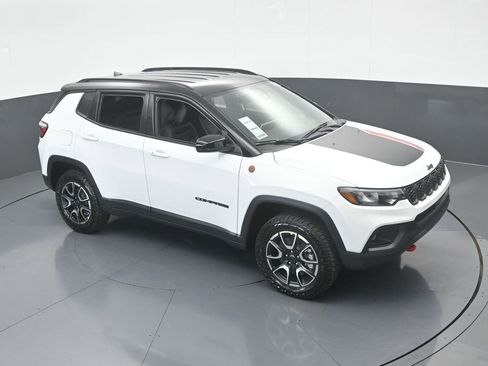 New 2026 Jeep Compass Trailhawk image 48