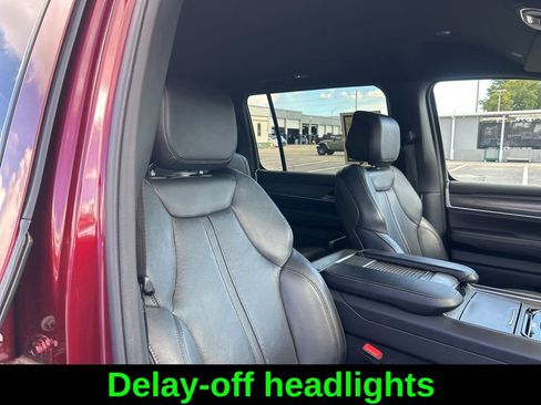 Used 2023 Jeep Wagoneer Series III w/ Preferred Equipment Group image 24